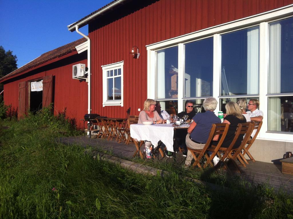 Aeventyrsgardens Vandrarhem, Kinnekulle Källby Exteriér fotografie