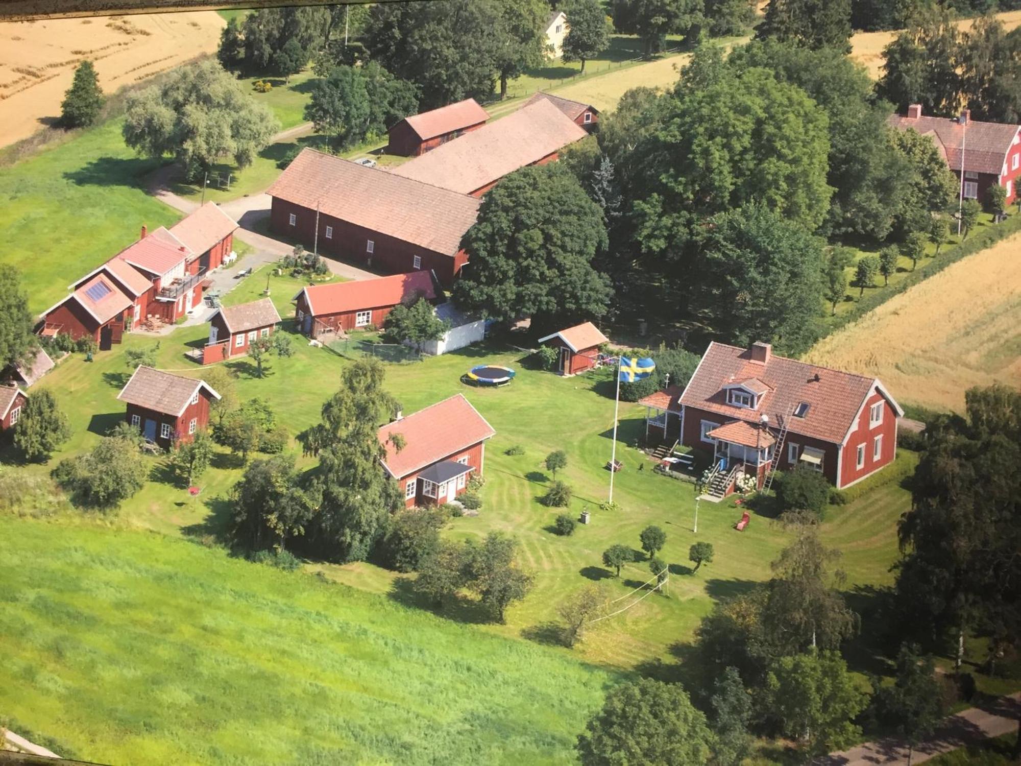 Aeventyrsgardens Vandrarhem, Kinnekulle Källby Exteriér fotografie