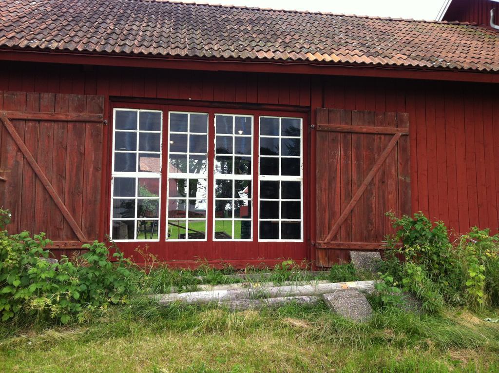 Aeventyrsgardens Vandrarhem, Kinnekulle Källby Exteriér fotografie