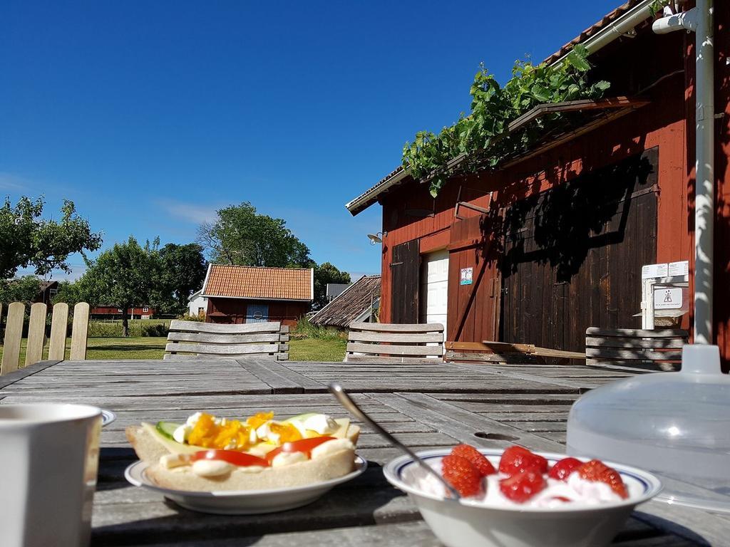 Aeventyrsgardens Vandrarhem, Kinnekulle Källby Exteriér fotografie