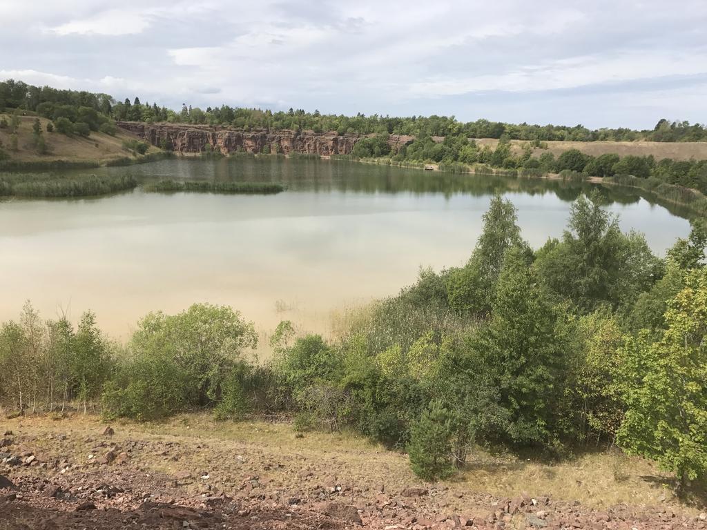 Aeventyrsgardens Vandrarhem, Kinnekulle Källby Exteriér fotografie