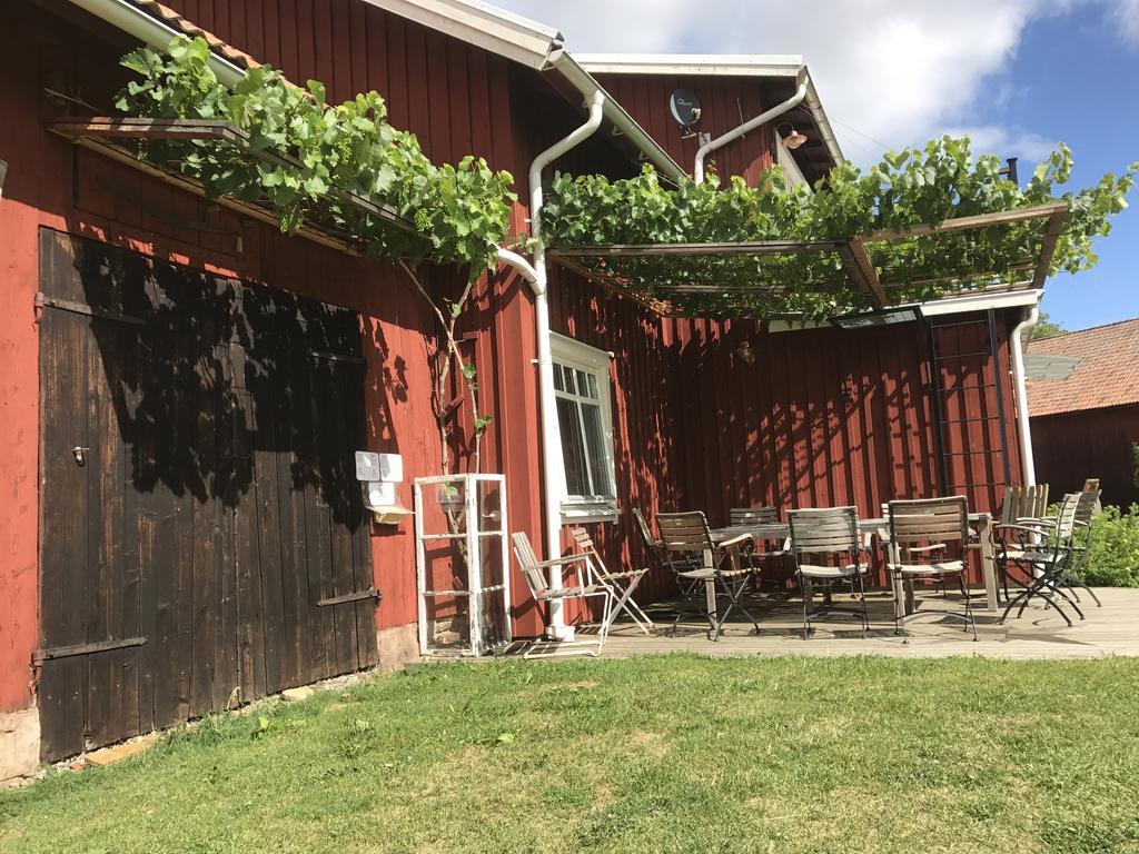 Aeventyrsgardens Vandrarhem, Kinnekulle Källby Exteriér fotografie