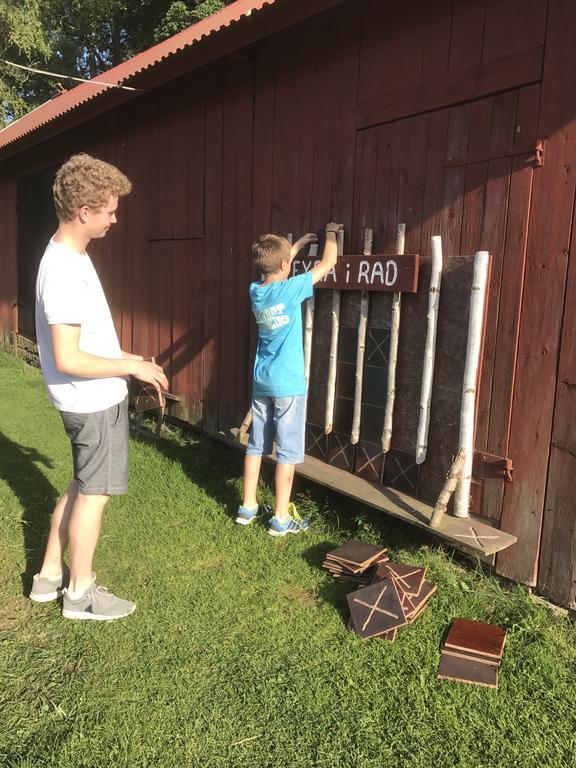 Aeventyrsgardens Vandrarhem, Kinnekulle Källby Exteriér fotografie